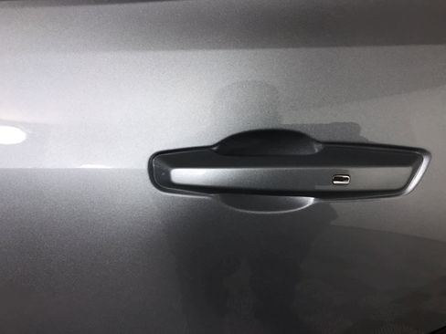 New 2026 Chevrolet Traverse LT w/ Midnight/Sport Edition image 11