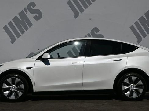 Used 2021 Tesla Model Y Long Range image 6
