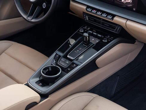 Certified 2024 Porsche 911 Carrera image 33