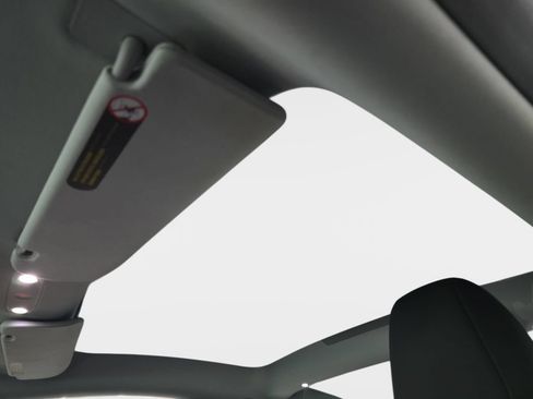 Used 2024 Tesla Model 3 Standard Range RWD image 32
