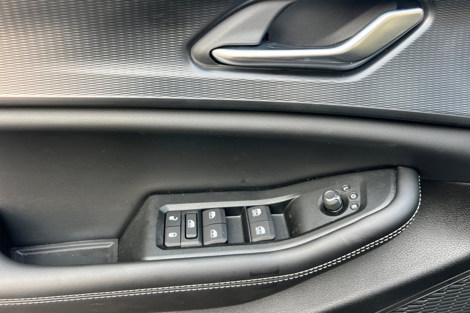 New 2026 Jeep Grand Cherokee Laredo X AWD/4WD image 14