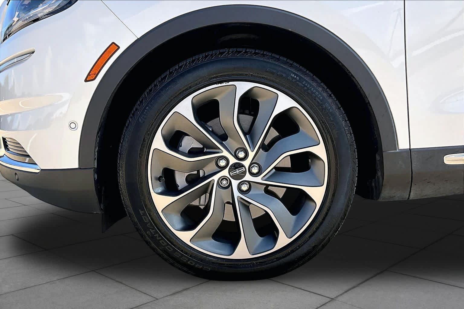 Used 2023 Lincoln Nautilus Reserve w/ Equipment Group 201A AWD/4WD image 11