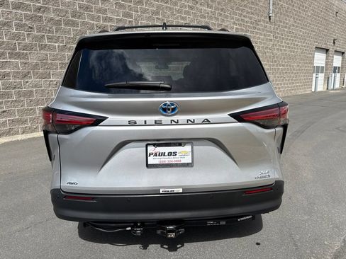 Used 2021 Toyota Sienna XLE w/ XLE Plus Package AWD/4WD image 6