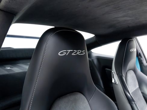 Used 2018 Porsche 911 GT2 RS image 34