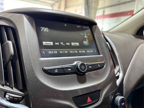Used 2016 Chevrolet Cruze LT FWD image 13