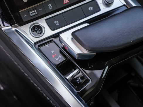 Used 2024 Audi Q8 e-tron Premium AWD/4WD image 27