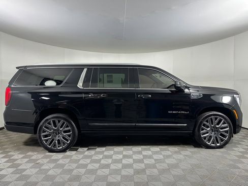 Used 2025 GMC Yukon XL Denali Ultimate AWD/4WD image 6