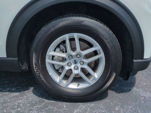 Certified 2026 Ford Explorer Active w/ Active Comfort Package RWD image 11