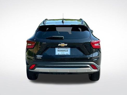 Used 2024 Chevrolet Trax LT FWD image 4