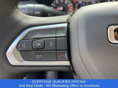 New 2026 Jeep Compass Latitude image 13