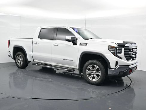 Used 2024 GMC Sierra 1500 SLT RWD image 3