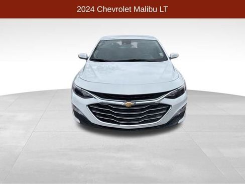 Used 2024 Chevrolet Malibu LT image 2