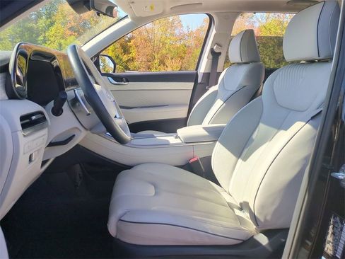 Used 2023 Hyundai Palisade Calligraphy image 22