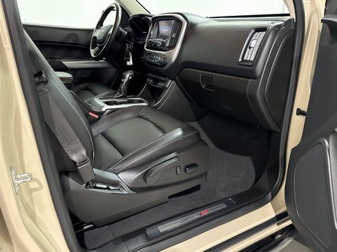 Used 2022 Chevrolet Colorado ZR2 w/ ZR2 Dusk Special Edition image 23