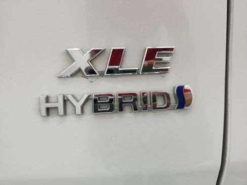 Certified 2024 Toyota RAV4 XLE Premium image 27