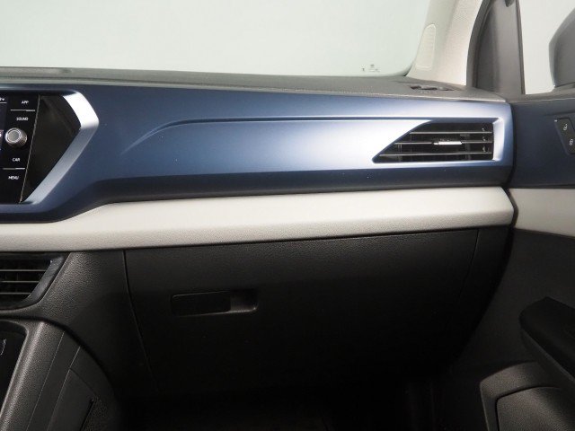 Used 2023 Volkswagen Taos SE w/ Sunroof Package w/ Panoramic Sunroof Package FWD image 30