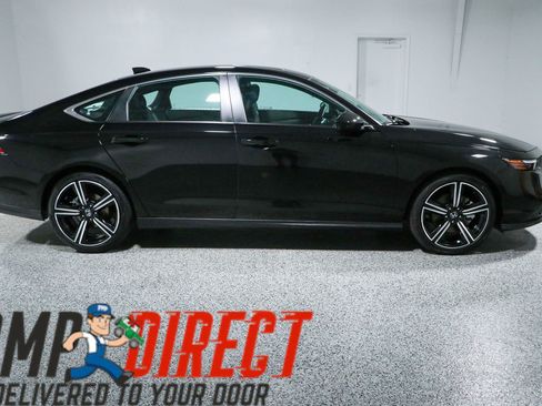 Used 2024 Honda Accord Sport image 6