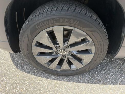 Used 2023 Volkswagen Taos S FWD image 10