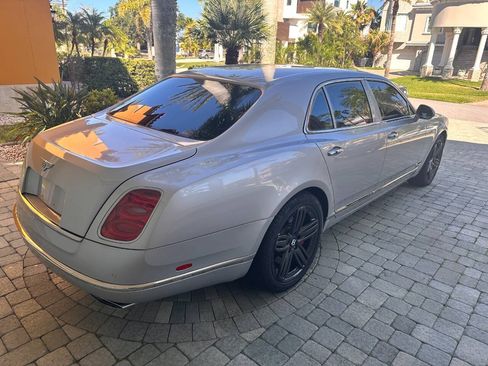 Used 2011 Bentley Mulsanne RWD image 32