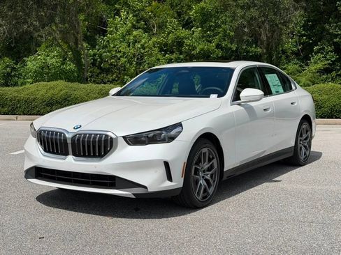 New 2027 BMW 530i w/ Premium Package RWD image 1