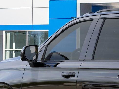 New 2026 Chevrolet Suburban RST w/ RST Capability Package image 33