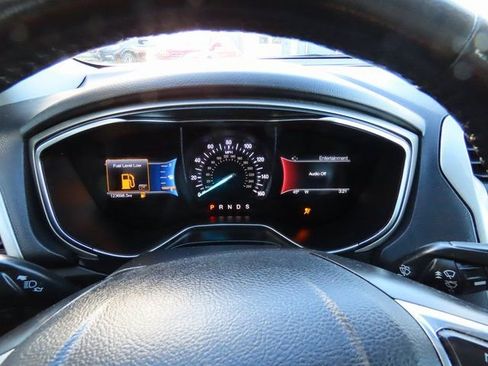 Used 2016 Ford Fusion SE w/ Equipment Group 202A image 30