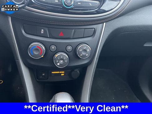 Used 2020 Chevrolet Trax LT w/ LT Convenience Package image 17