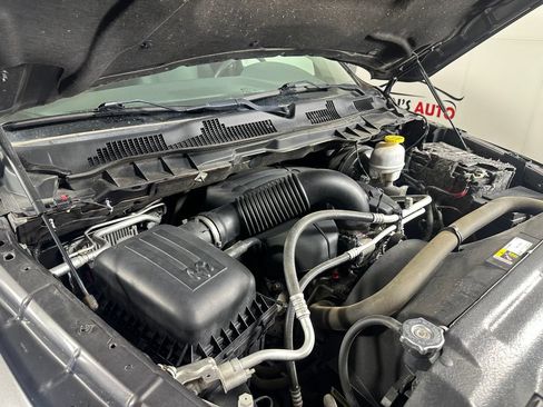 Used 2018 RAM 1500 Express w/ Express Value Package AWD/4WD image 11