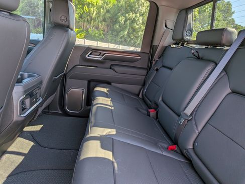 New 2026 GMC Sierra 2500 Denali w/ Denali Reserve Package AWD/4WD image 17