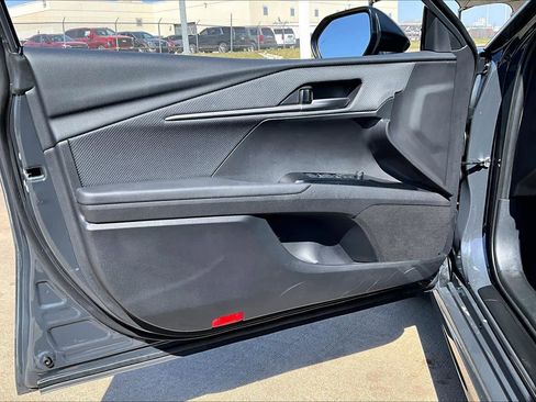 Used 2025 Toyota Camry SE image 25