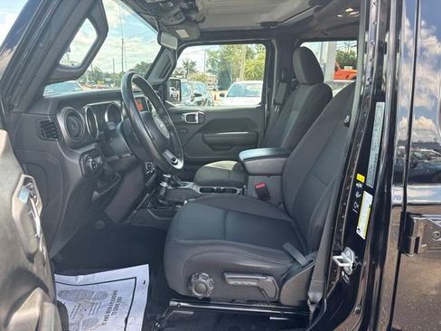 Used 2022 Jeep Gladiator Sport AWD/4WD image 11