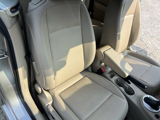 Used 2016 Volkswagen Beetle 1.8T S FWD image 27