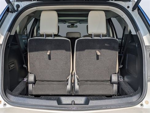Used 2017 Ford Explorer Platinum image 12