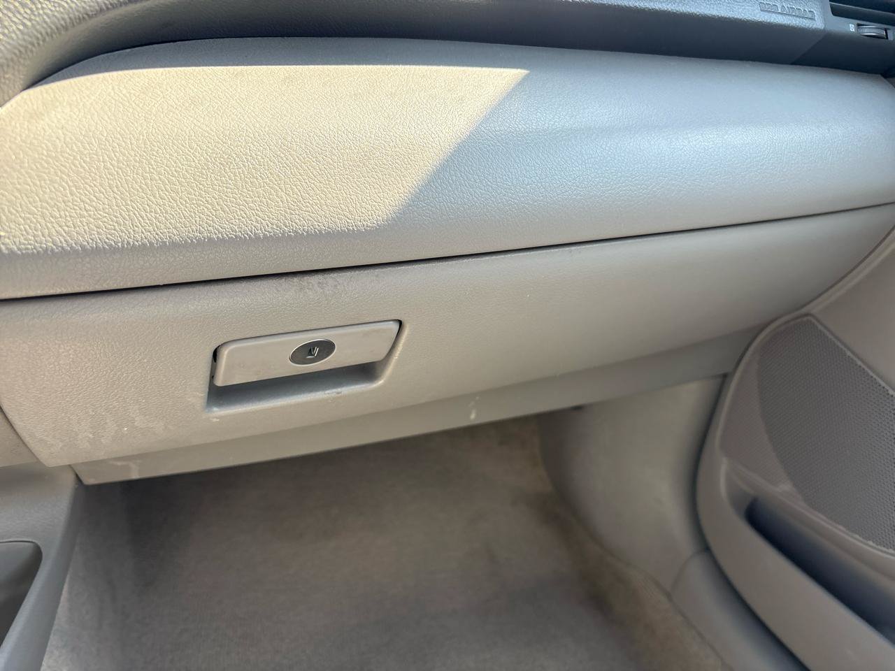 Used 2010 Toyota Camry FWD image 39