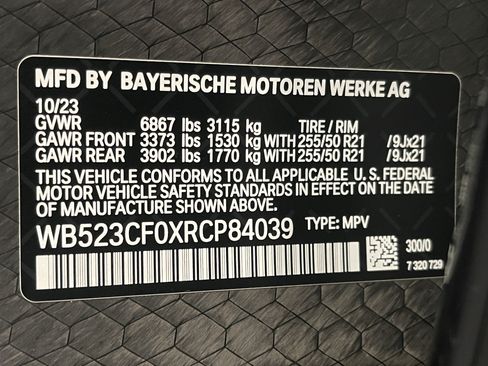 Used 2024 BMW iX xDrive50 w/ Sport Package AWD/4WD image 25