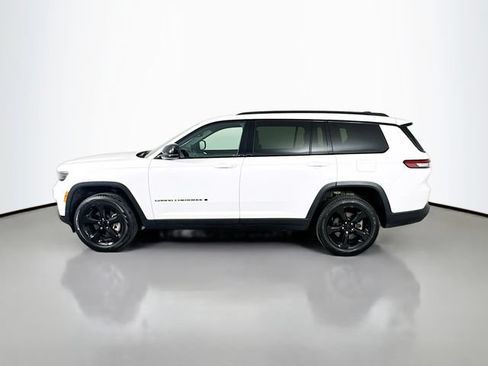 Used 2024 Jeep Grand Cherokee L Limited w/ Black Appearance Package AWD/4WD image 10