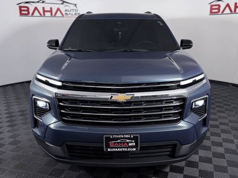 Used 2026 Chevrolet Traverse LT FWD image 8