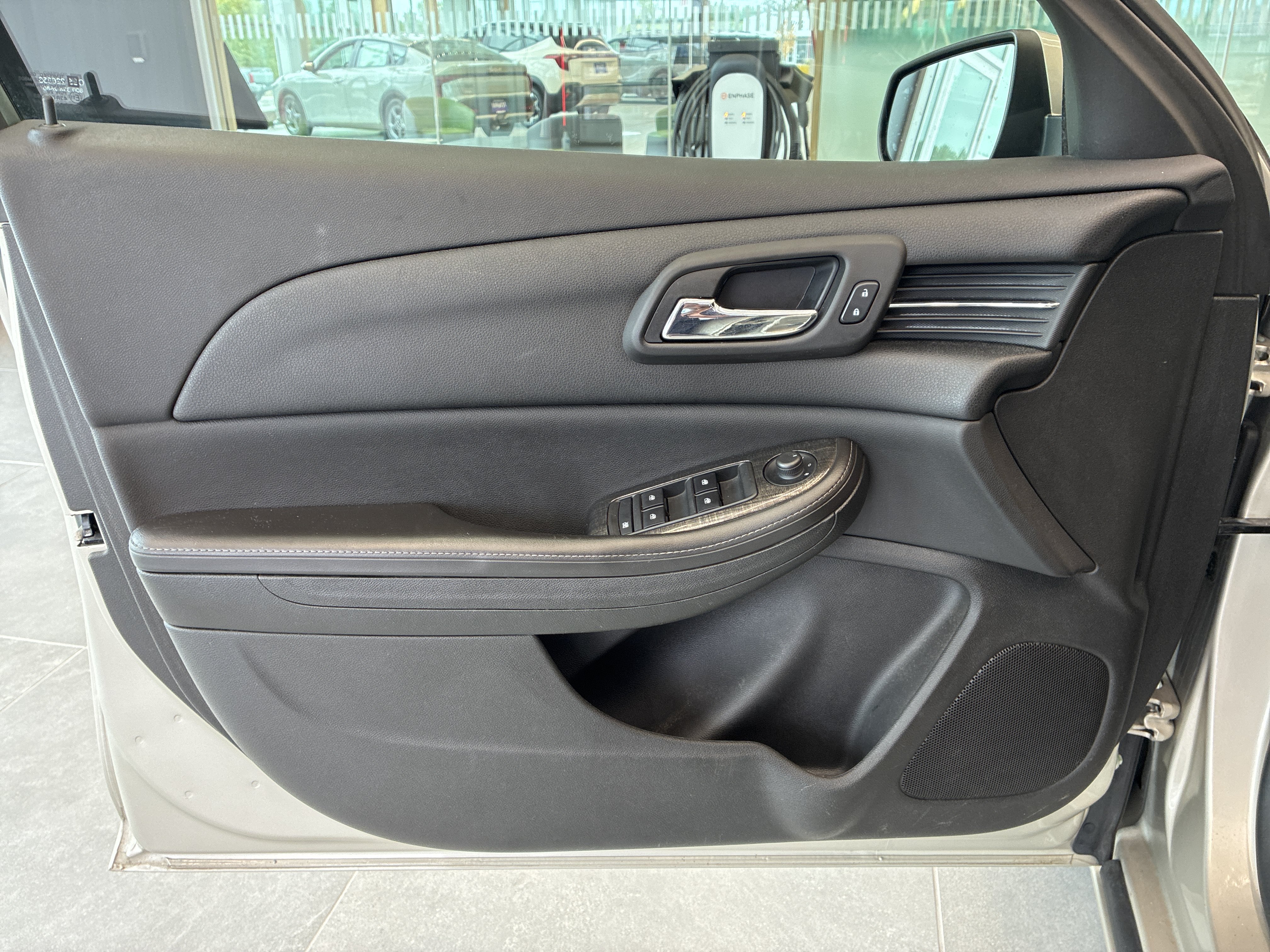 Used 2015 Chevrolet Malibu LT w/ Power Convenience Package FWD image 18