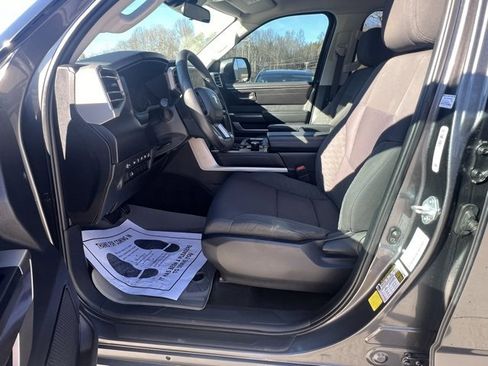 Used 2022 Toyota Tundra SR5 image 12