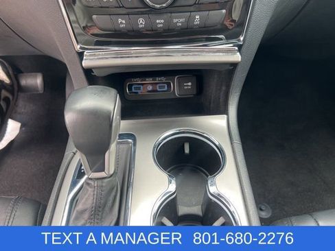 Used 2022 Jeep Grand Cherokee Limited AWD/4WD image 19