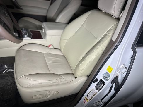 Used 2011 Lexus GX 460 Sport Utility image 29