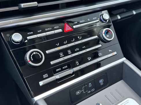 New 2026 Hyundai Santa Fe SE FWD image 9