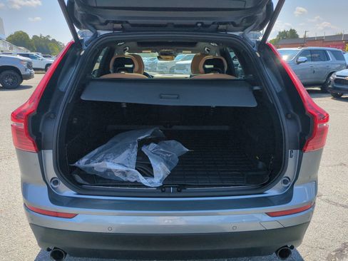 Used 2019 Volvo XC60 T5 Momentum w/ Multimedia Package AWD/4WD image 31