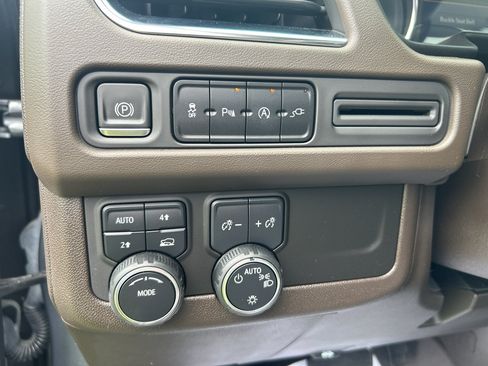 Used 2021 Chevrolet Tahoe LS AWD/4WD image 19