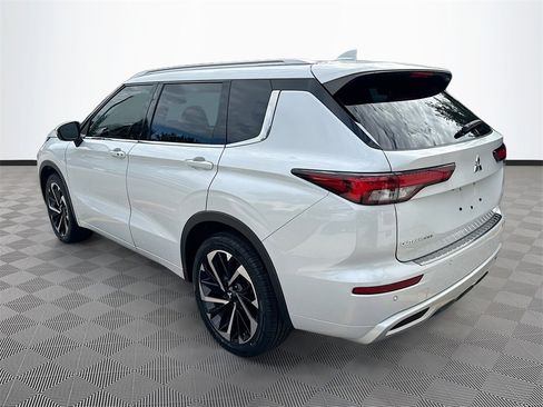 Used 2022 Mitsubishi Outlander SEL image 6