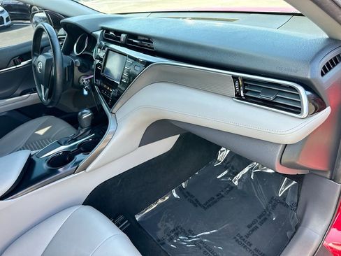 Used 2018 Toyota Camry SE image 27