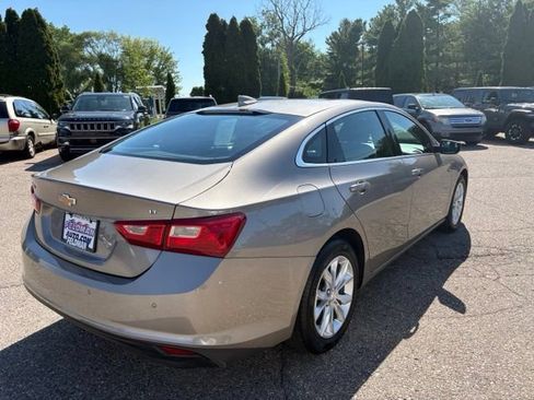 Used 2024 Chevrolet Malibu LT FWD image 5