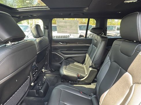 New 2026 Jeep Grand Cherokee L Limited AWD/4WD image 25