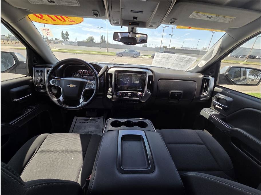 Used 2019 Chevrolet Silverado 1500 LT w/ LPO, Black Pack AWD/4WD image 12
