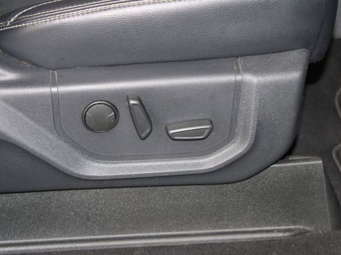 Used 2022 Ford F250 Lariat w/ Lariat Ultimate Package image 28